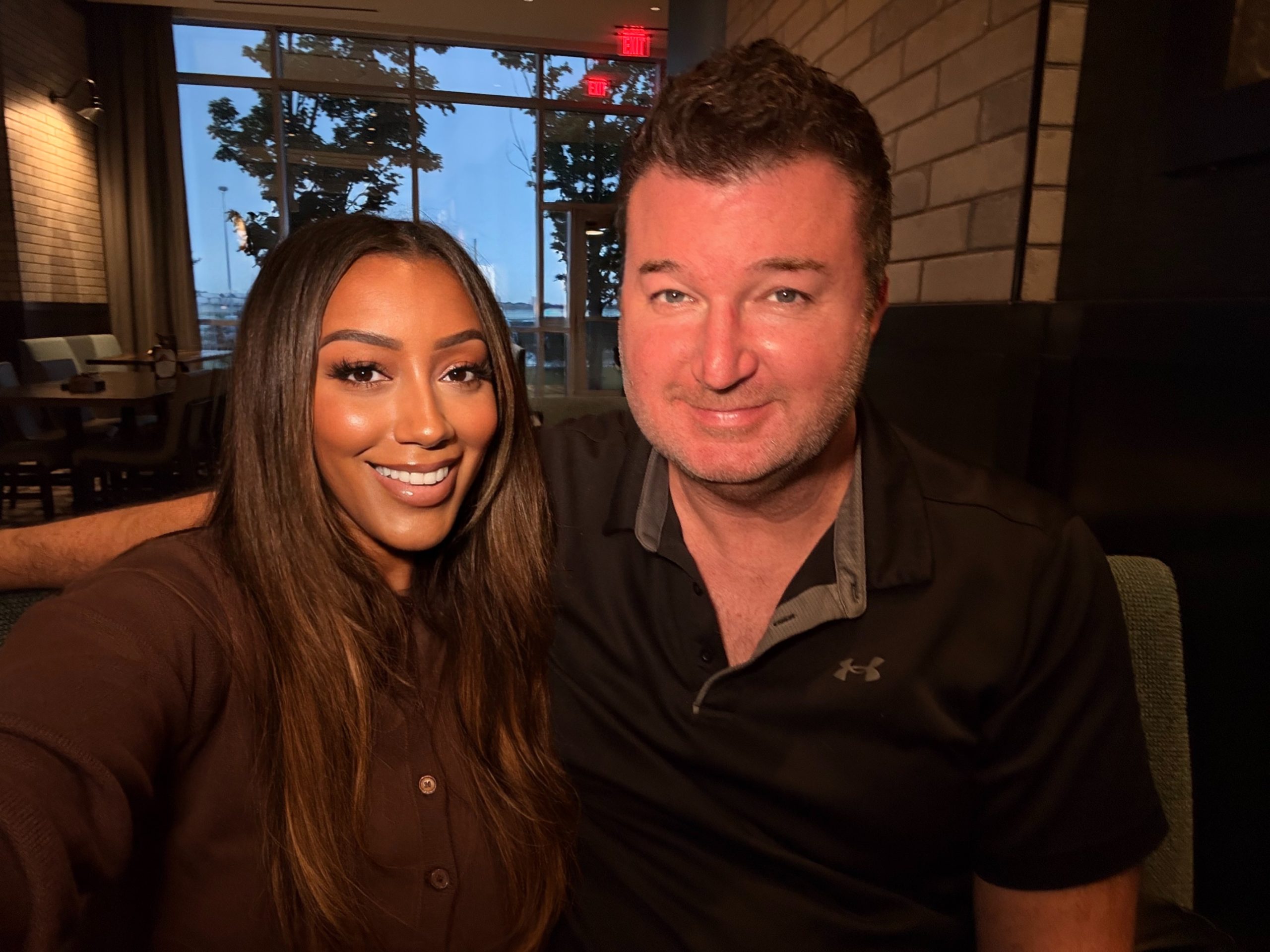 Ariana and Ron, the Jackpot Beauties